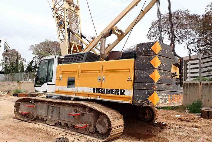 Crane Liebherr HS855HD