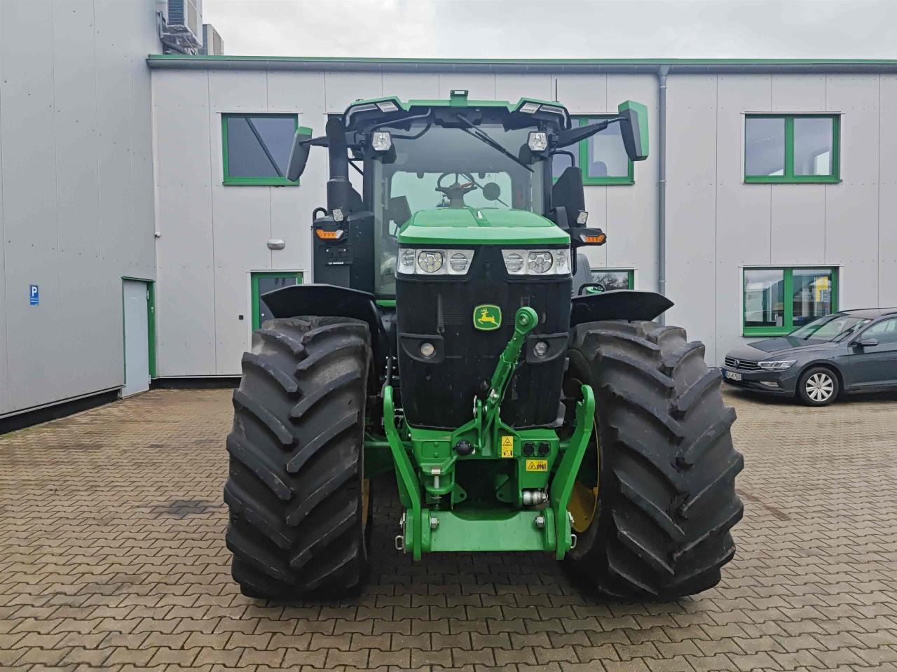 Farm tractor John Deere 7R 330