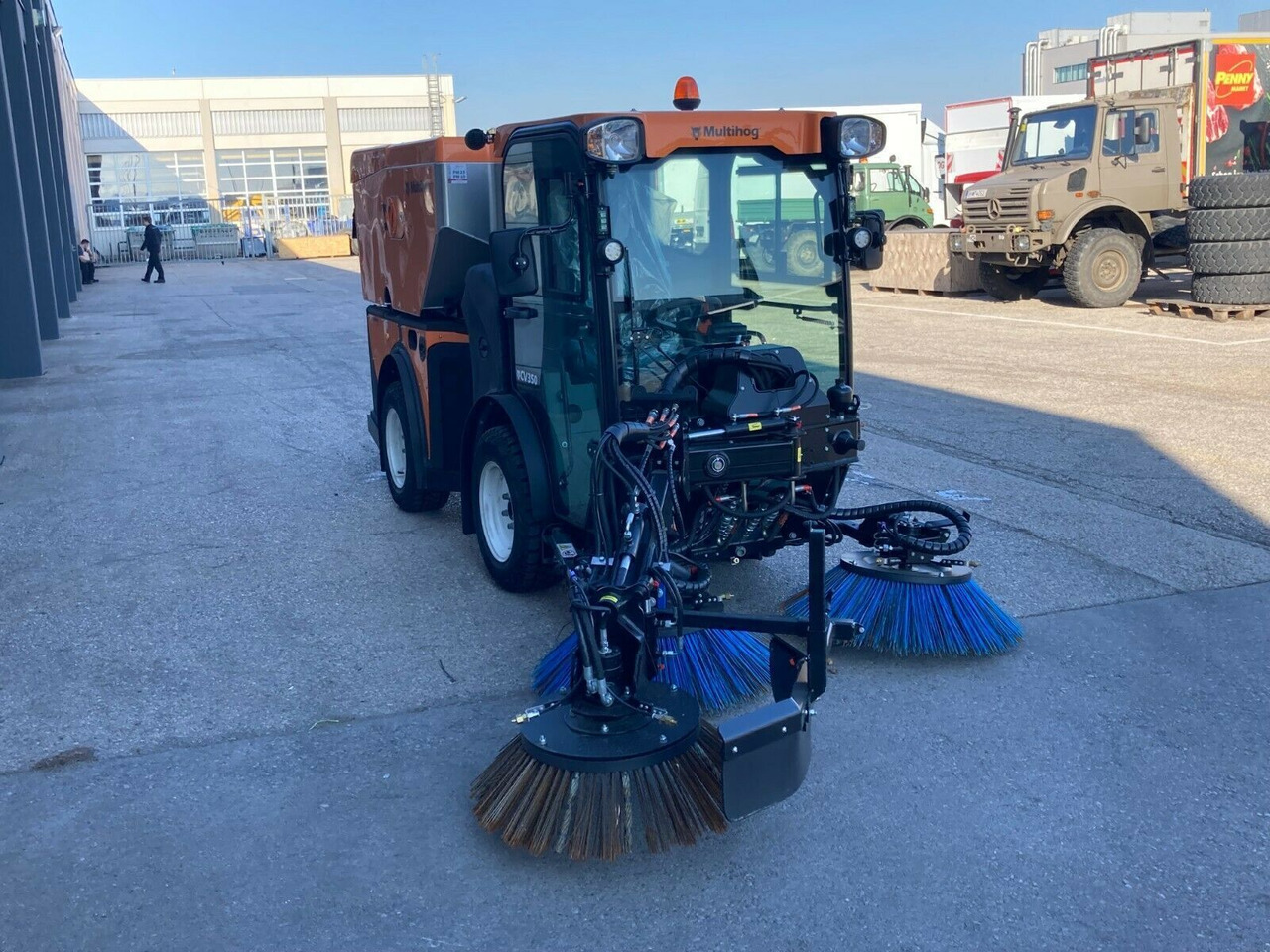 New Road sweeper Multihog CV350