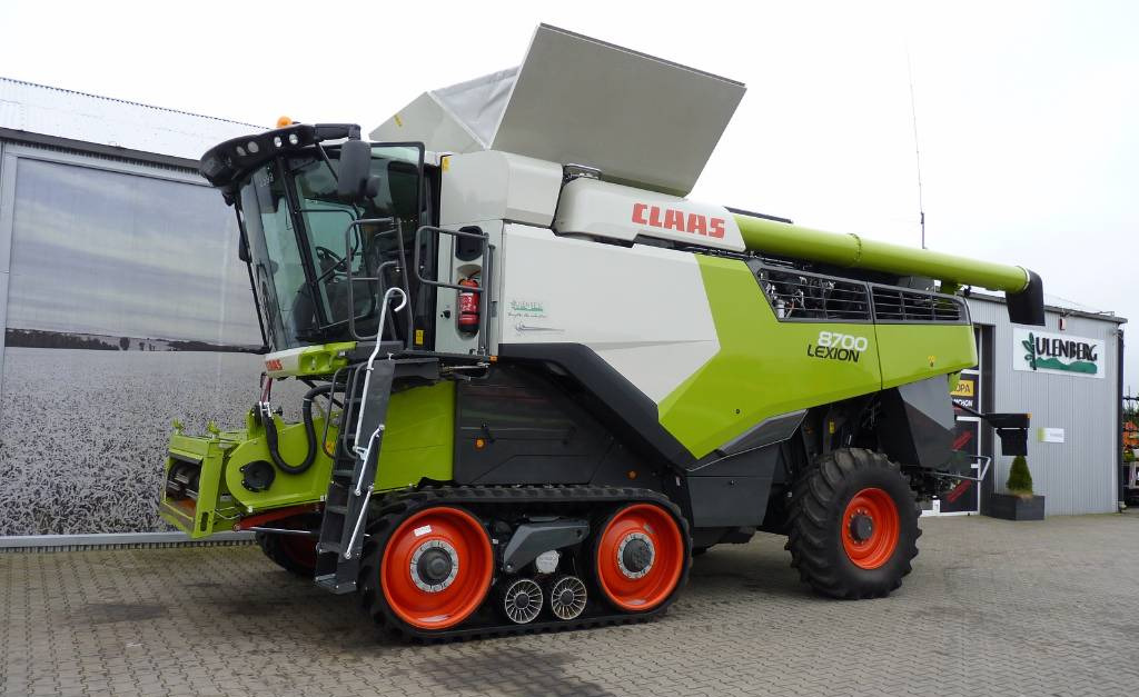 Combine harvester CLAAS Lexion 8700TT Z V1230/TELEMATICS/Demo/113mth.