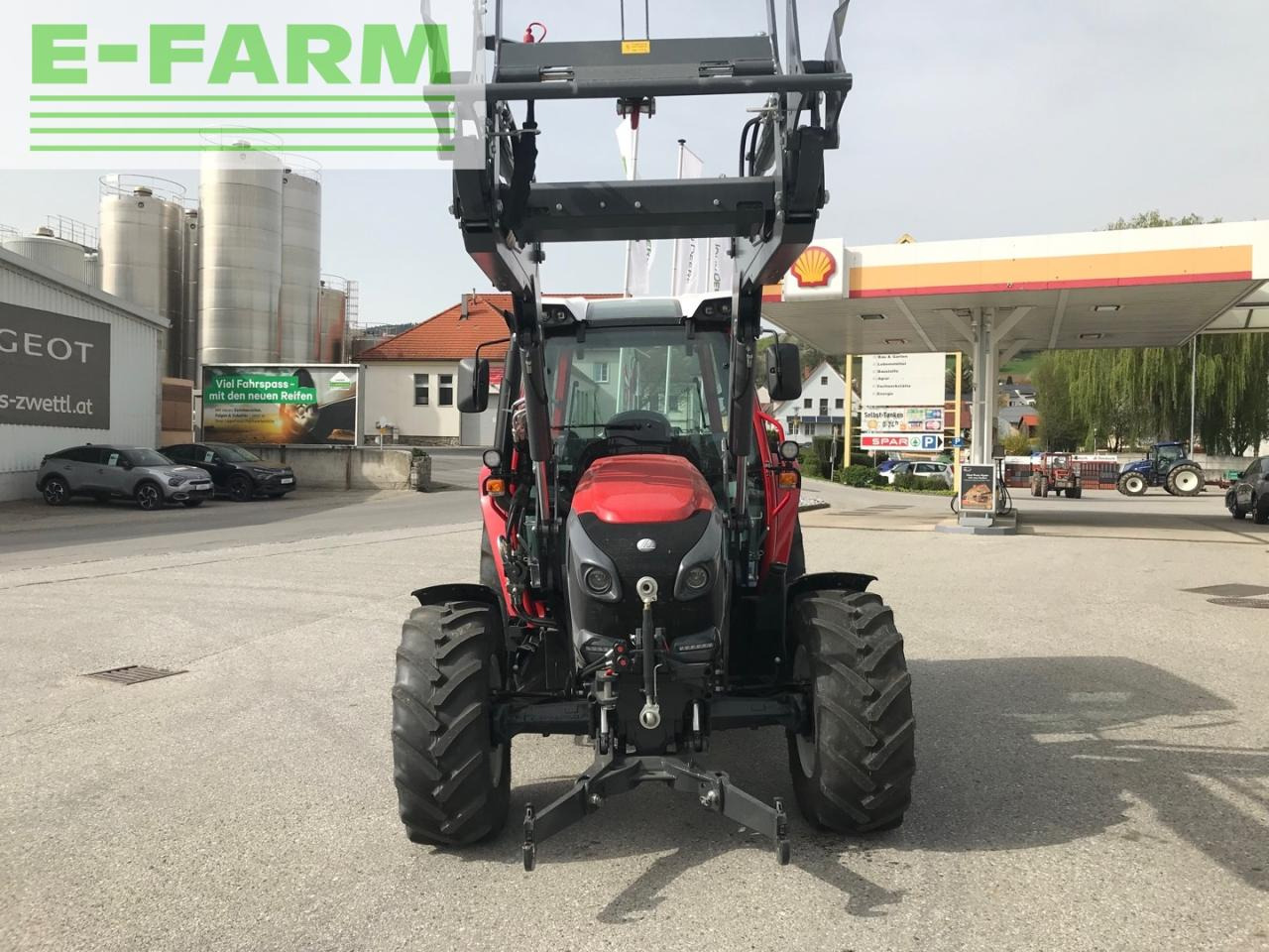 Farm tractor Lindner Lintrac 75 LS