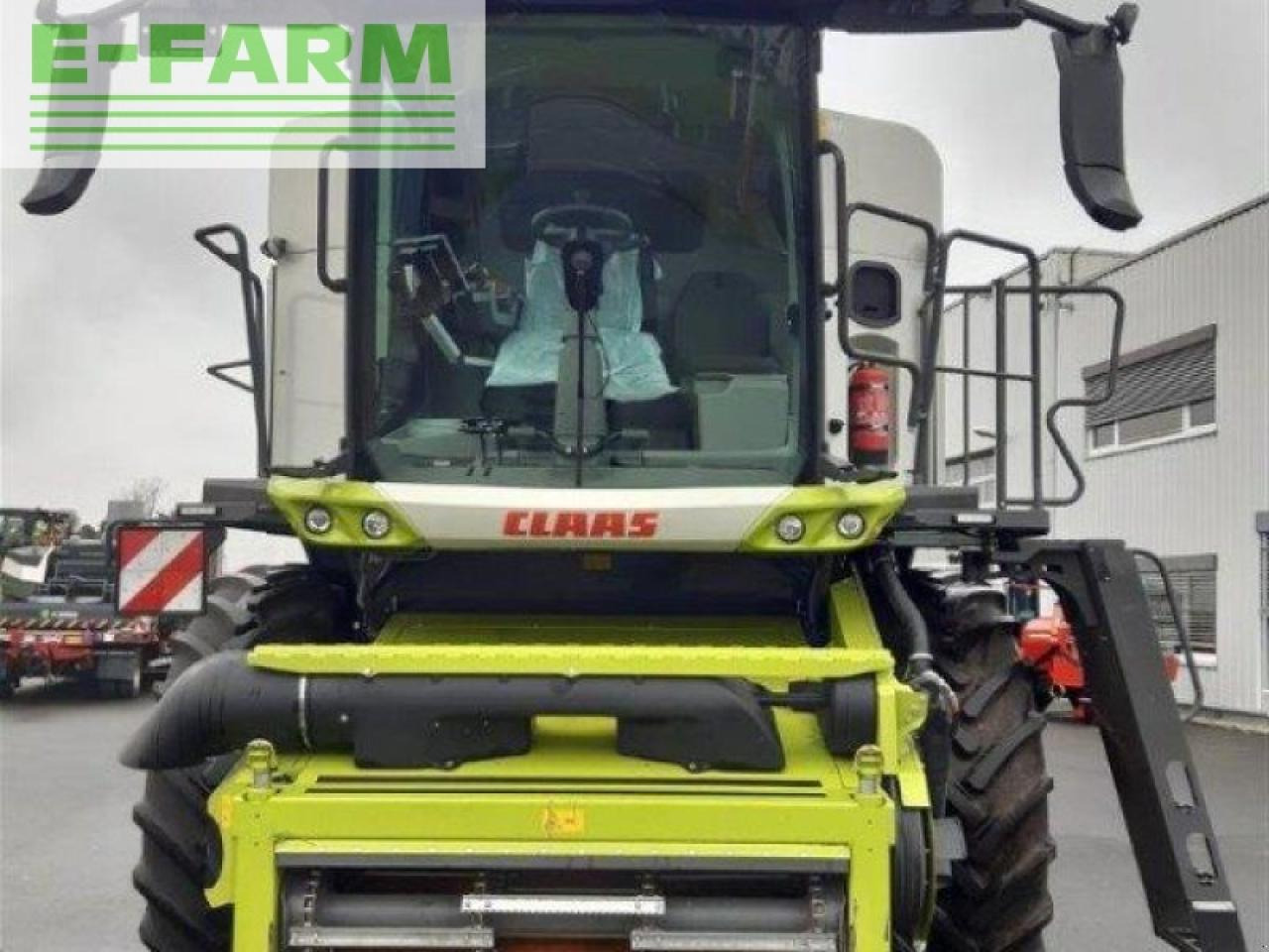 Combine harvester CLAAS trion 660