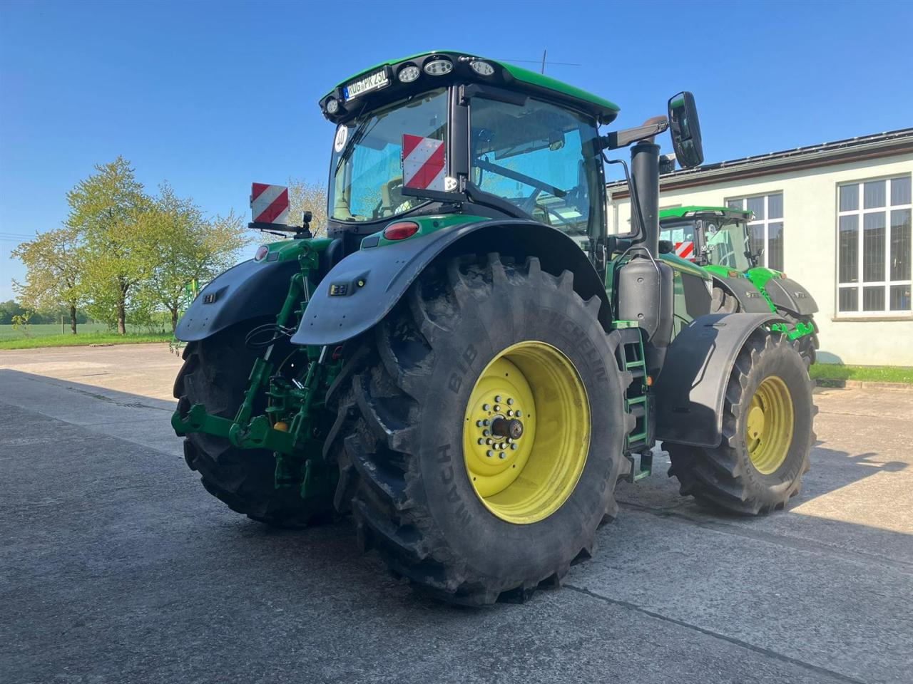 Farm tractor John Deere 6R 230