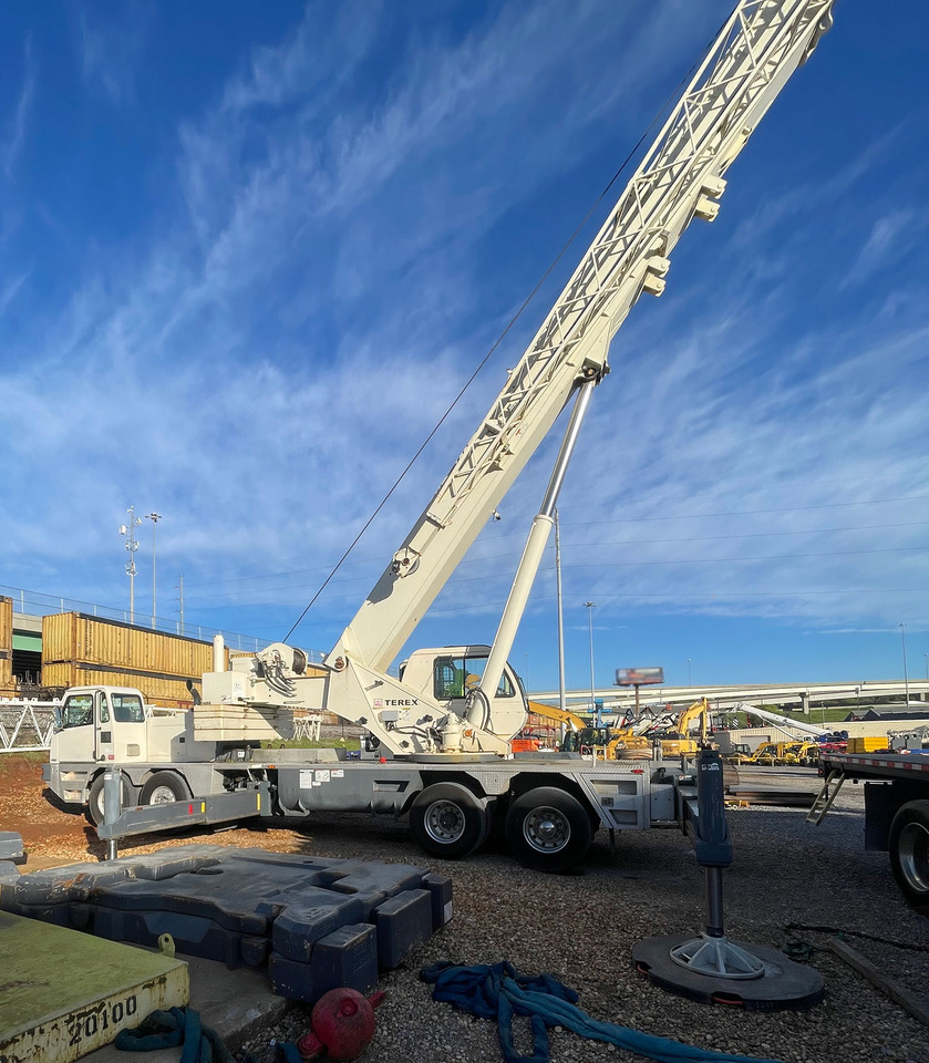 Mobile crane Terex T780