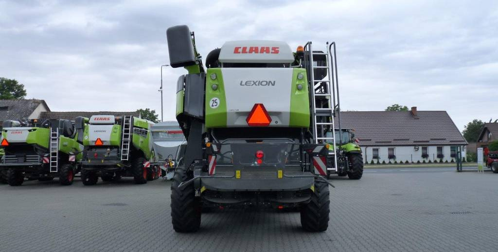 Combine harvester CLAAS Lexion 8700TT/1230 CONVIO FLEX/QUANTIMETER/132mth.