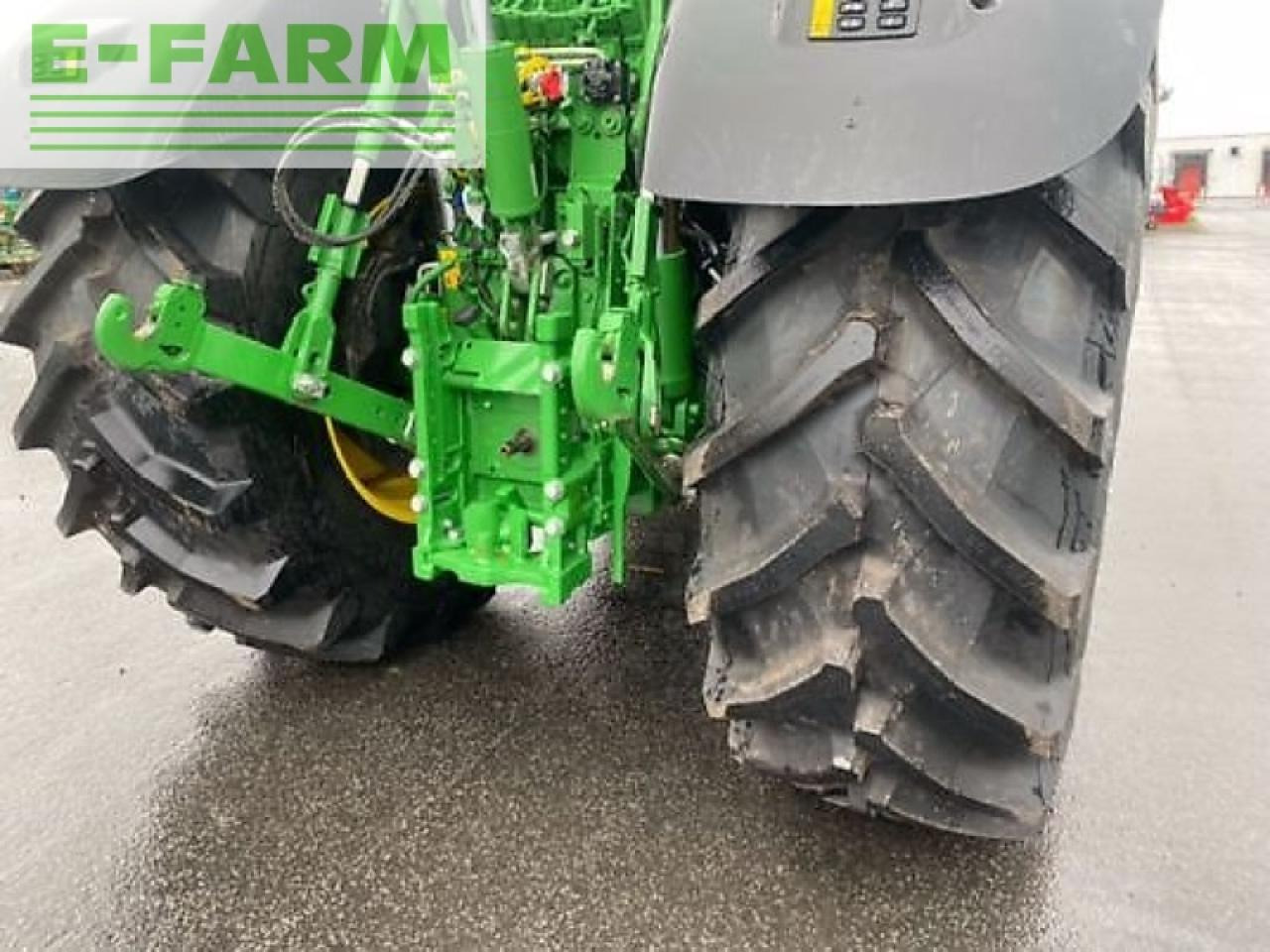 Farm tractor John Deere 6r185