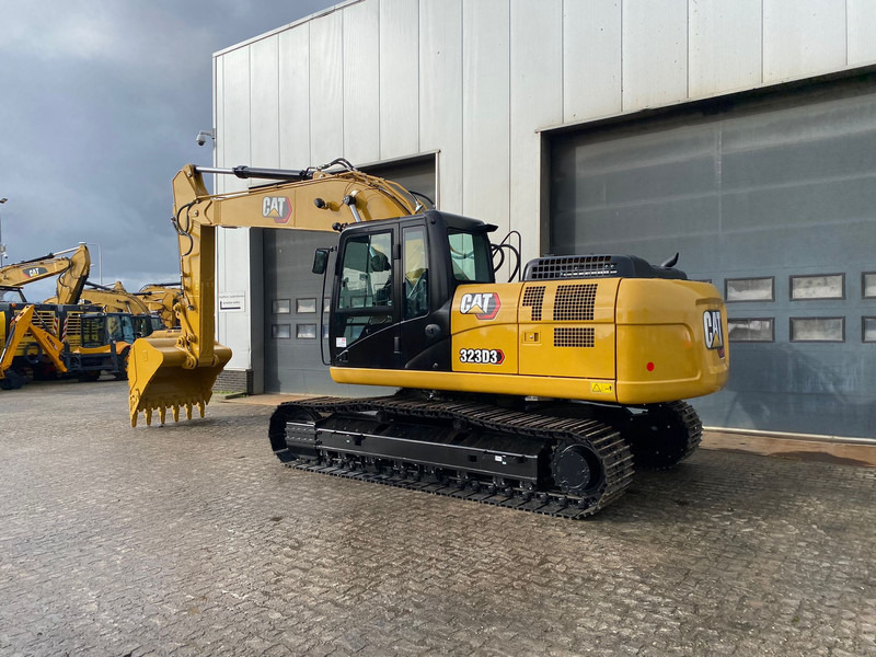 New Crawler excavator Caterpillar 323D3