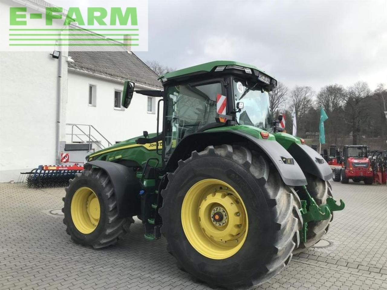 Farm tractor John Deere 8r 340