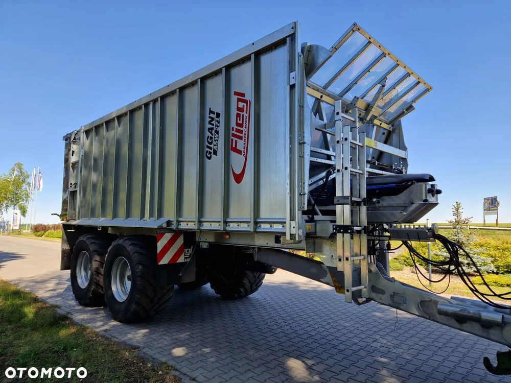 Farm trailer Fliegl ASW 271