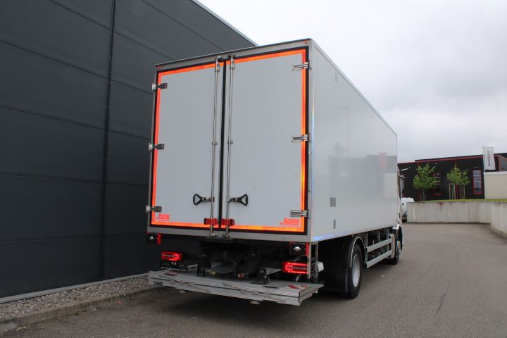 New Refrigerated van DAF XD 370 FA Kühlkoffer Klima LBW Thermoking T800