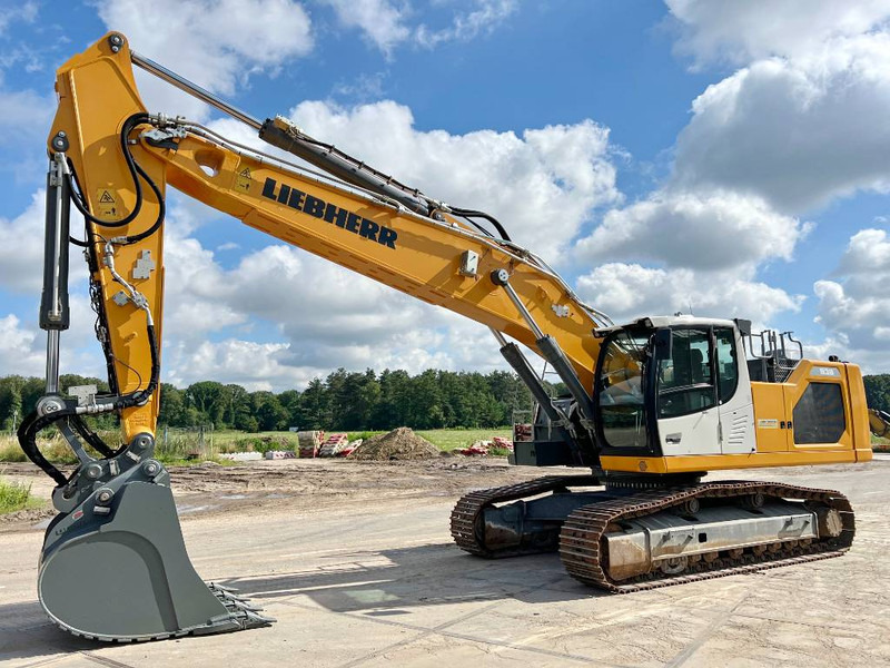 Crawler excavator Liebherr R938 NLC – Excellent Condition / Low Hours