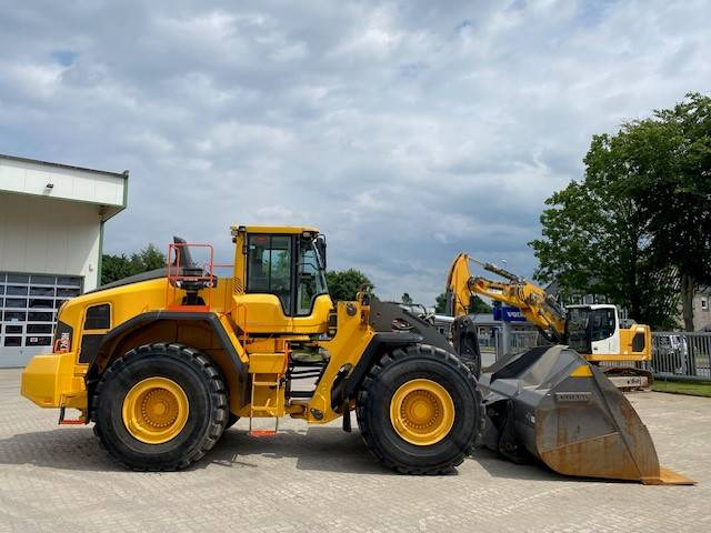 Wheel loader Volvo L 260 H MIETE / RENTAL (12002252)