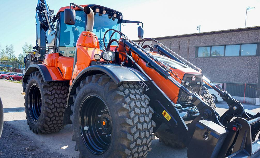 Backhoe loader Huddig 1370 City EX-DEMO