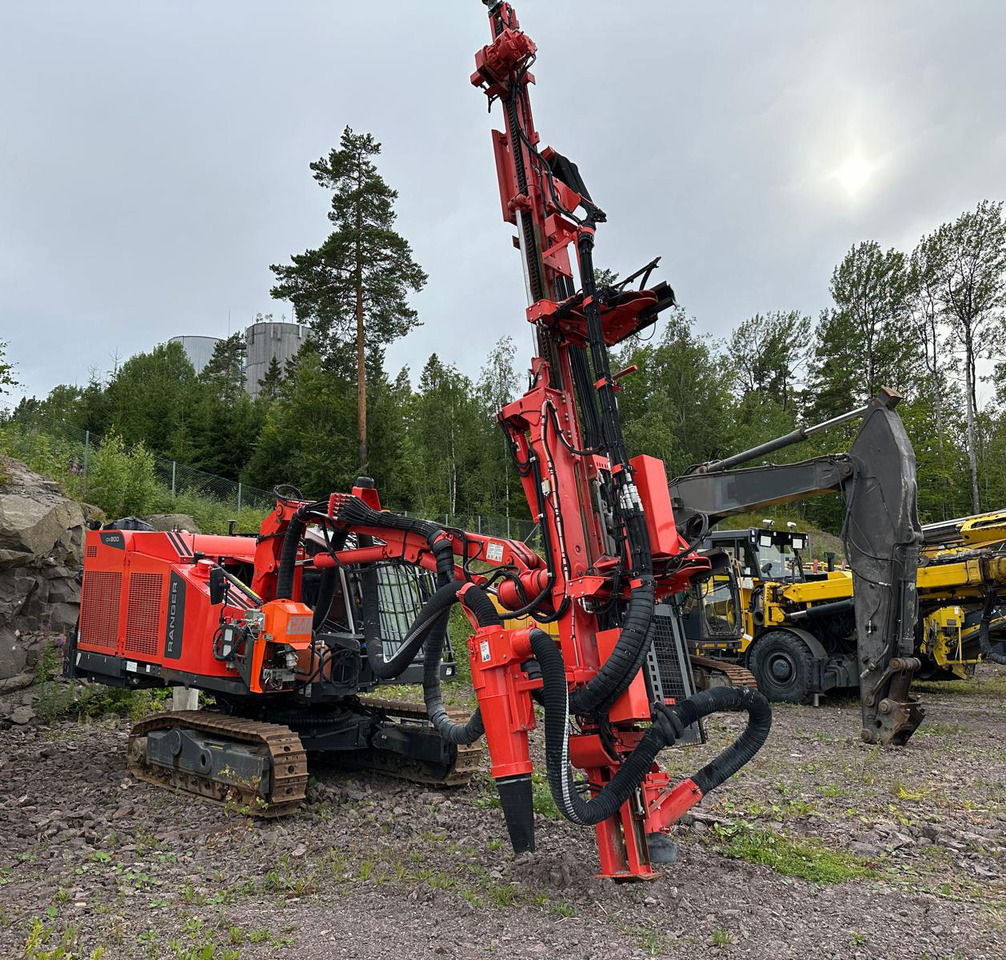 Drilling rig Sandvik DX800