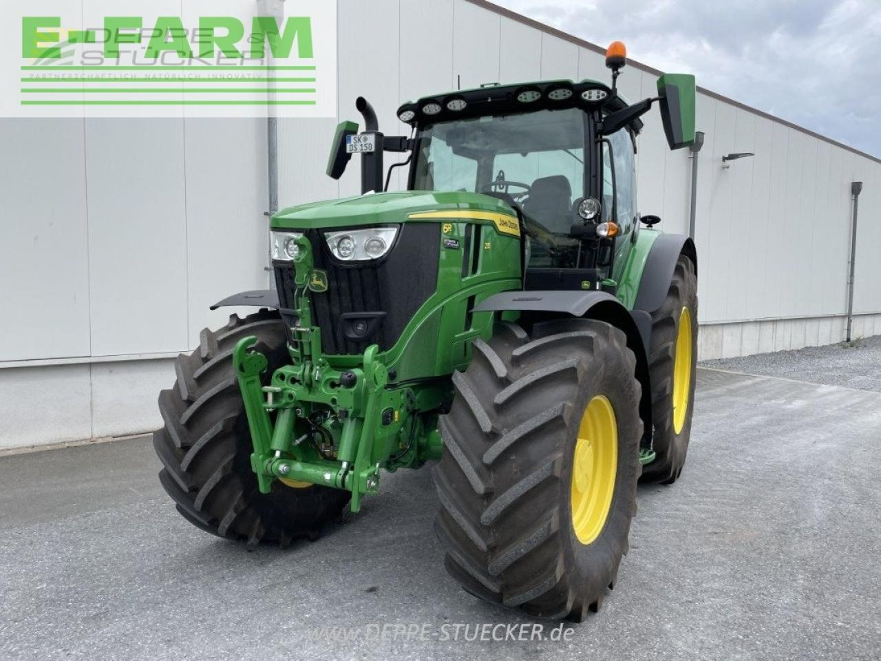 Farm tractor John Deere 6r 215