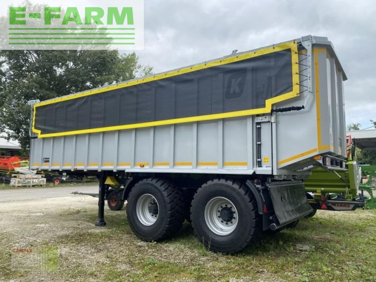 Farm tipping trailer/ Dumper Kröger sattelabschieber saw 32