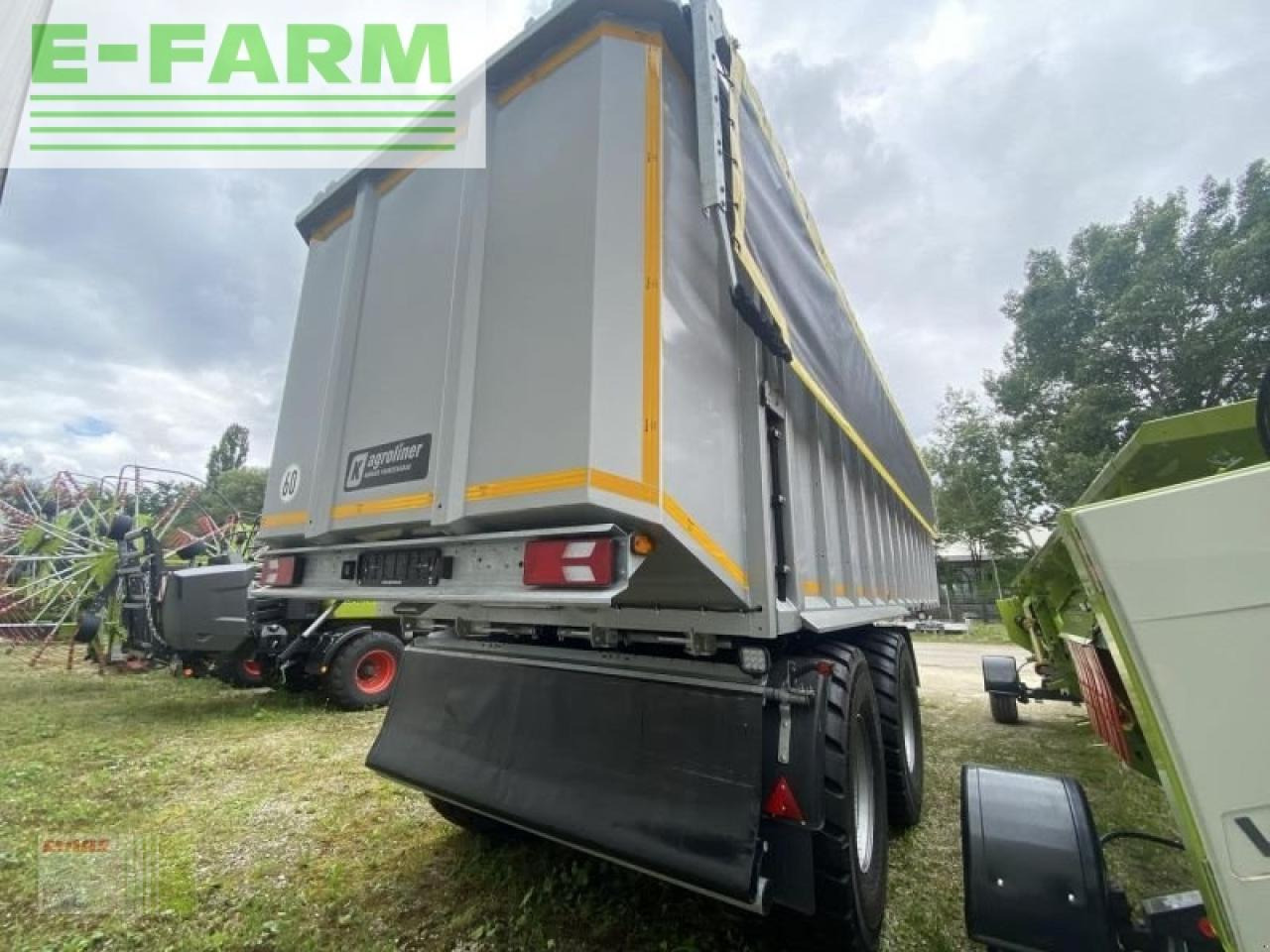 Farm tipping trailer/ Dumper Kröger sattelabschieber saw 32