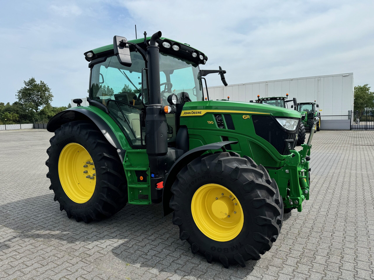 New Farm tractor John Deere 6R130