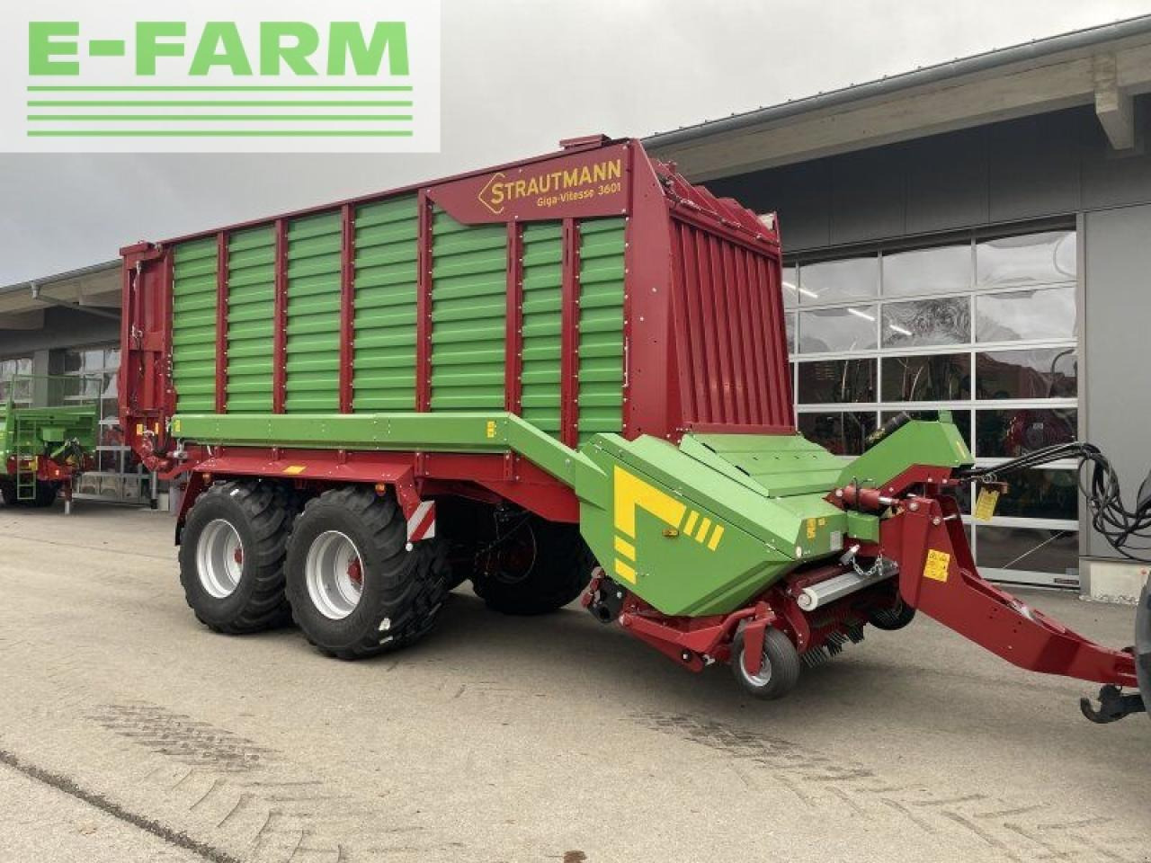 Farm tipping trailer/ Dumper Strautmann giga vitesse 3601 cfs