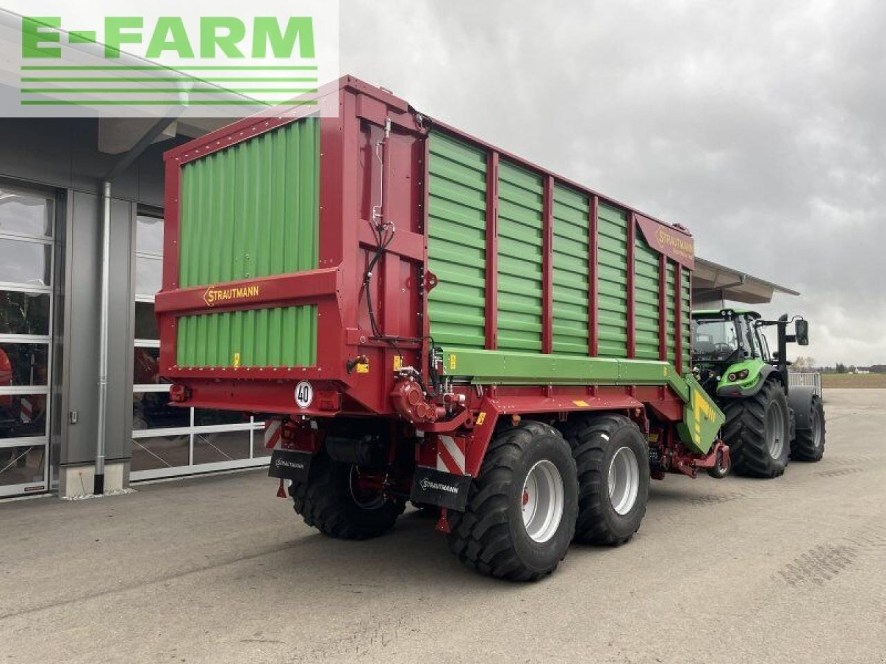 Farm tipping trailer/ Dumper Strautmann giga vitesse 3601 cfs