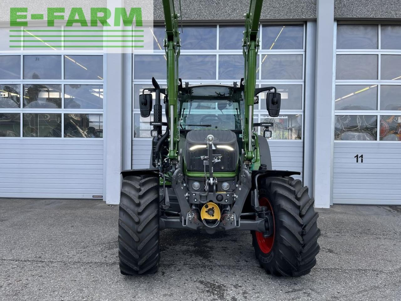 Farm tractor Fendt 211 s vario gen3 power setting 2