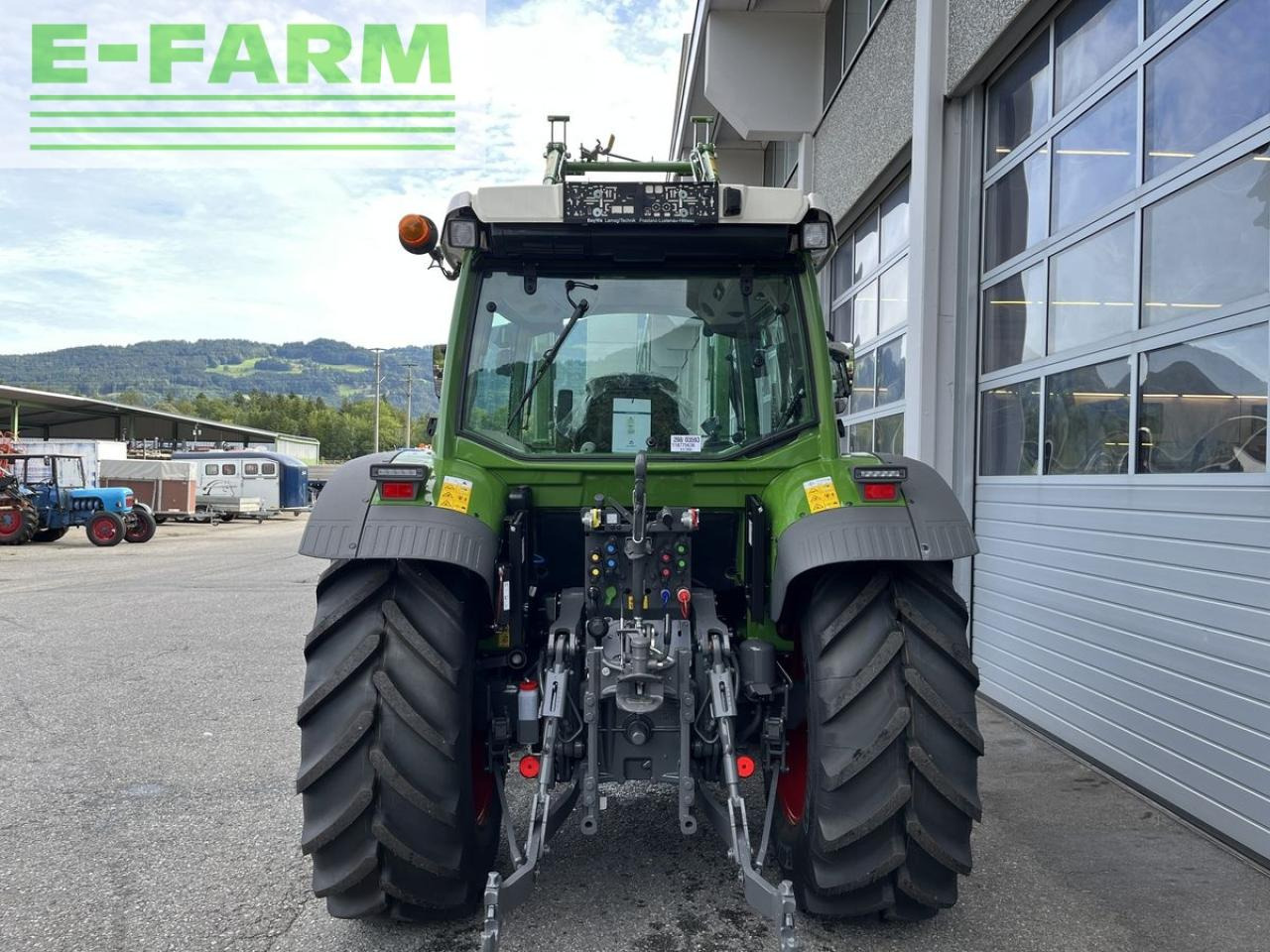 Farm tractor Fendt 211 s vario gen3 power setting 2