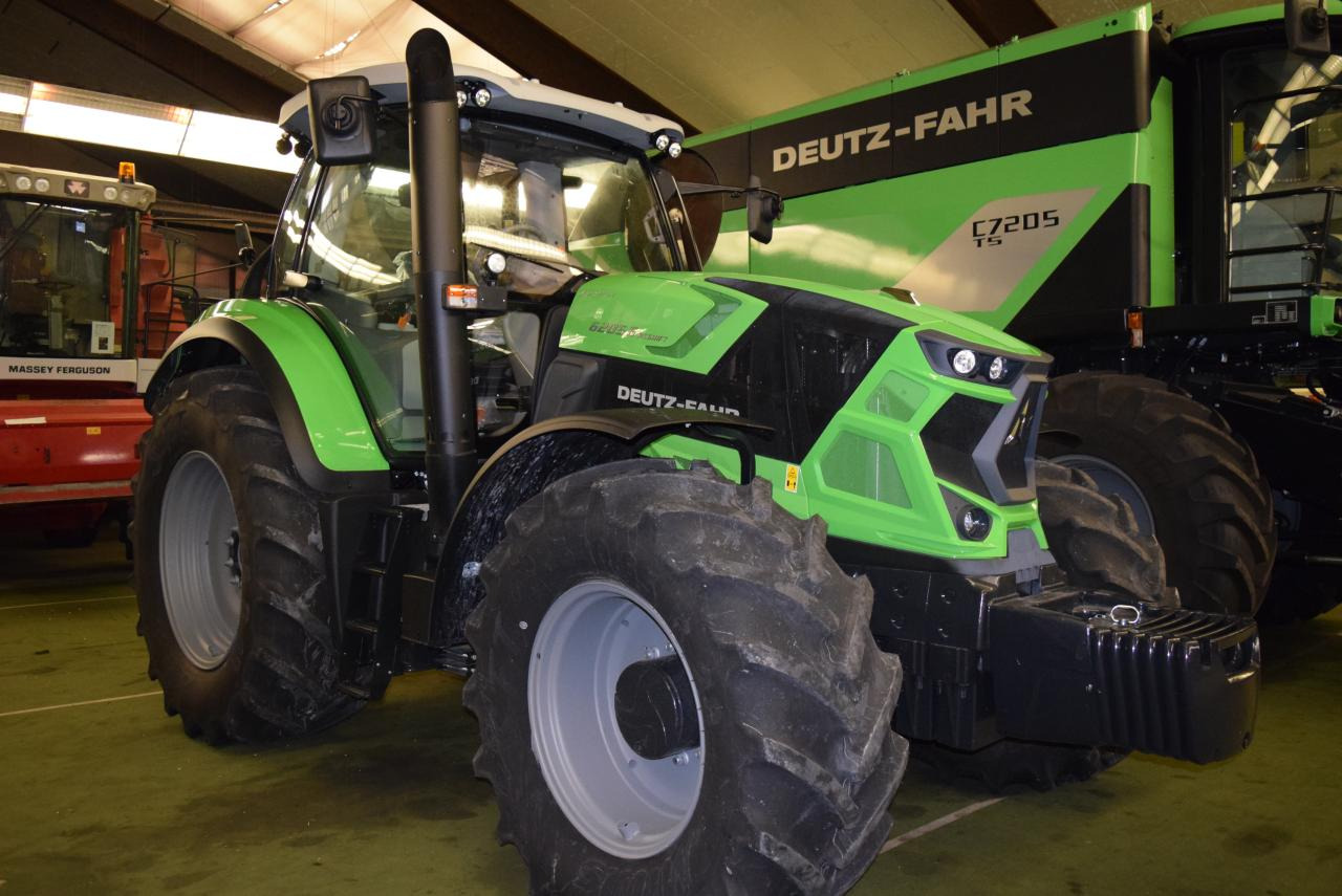 New Farm tractor Deutz-Fahr Agrotron 6205 G RC SHIFT