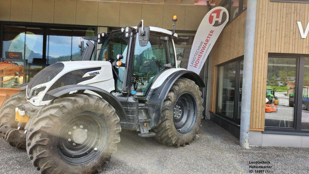 Farm tractor Valtra N 175 Direct (15997)