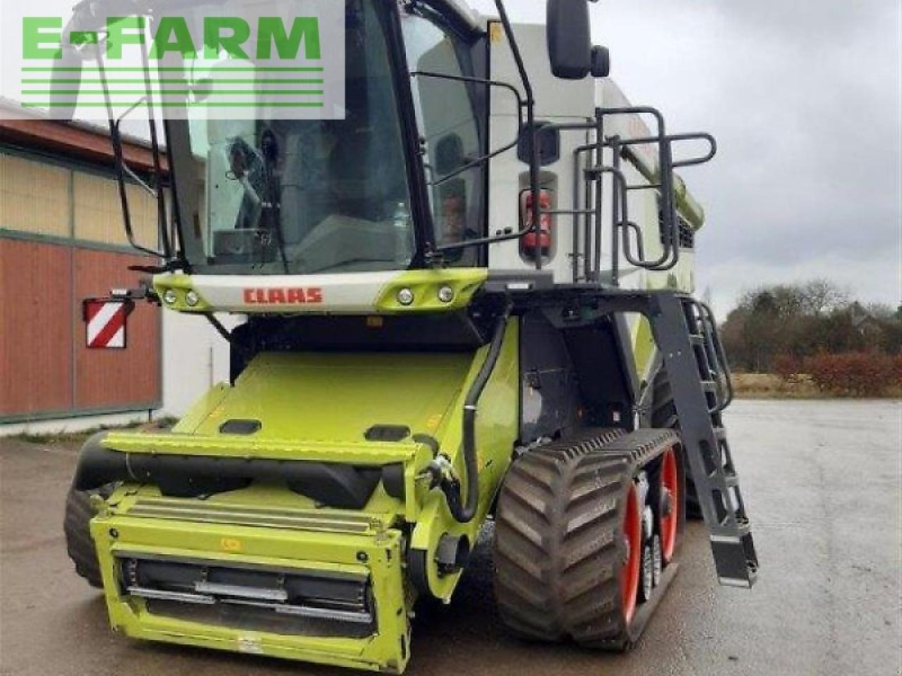 Combine harvester CLAAS lexion 8700tt