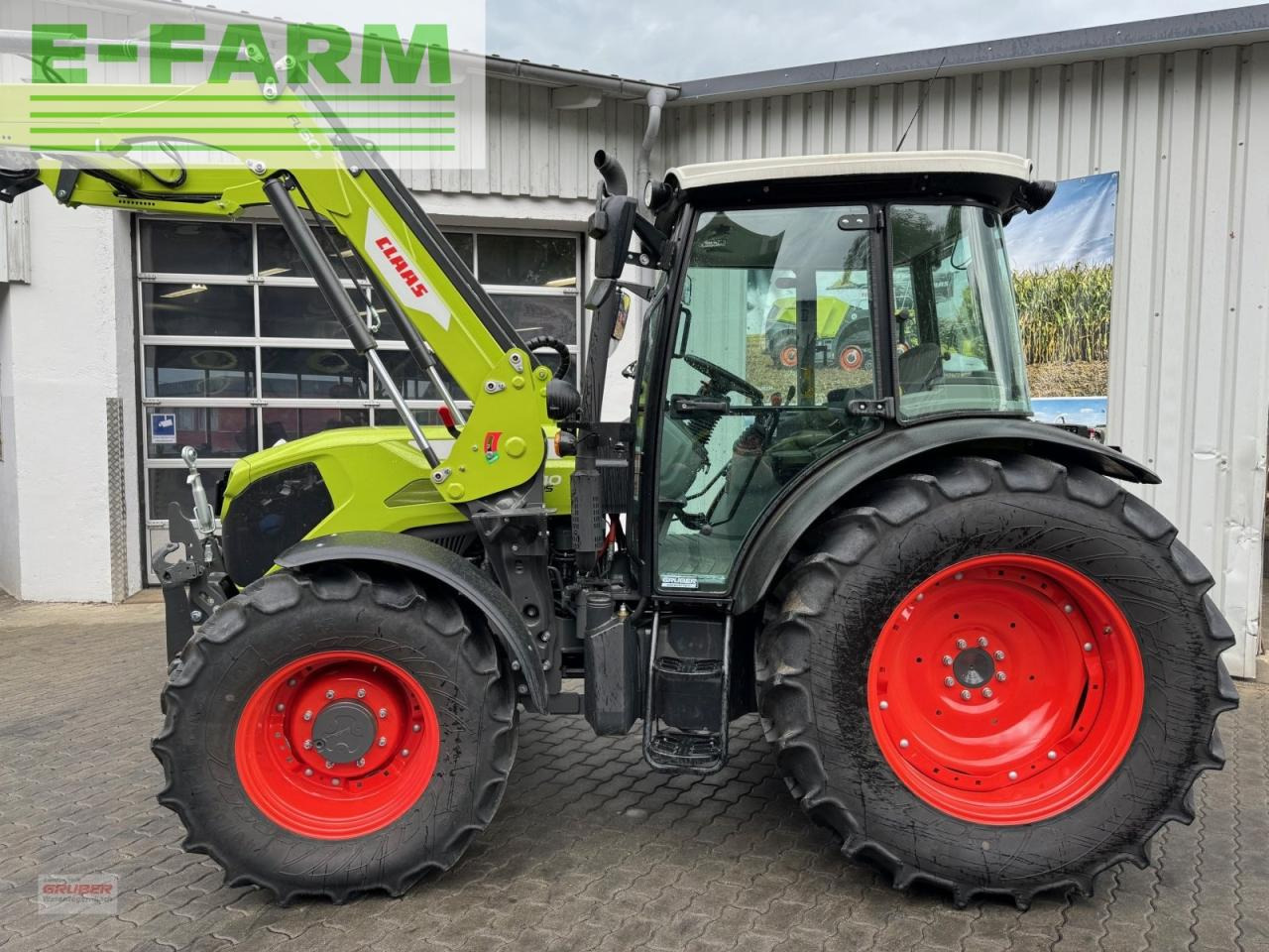 Farm tractor CLAAS axos 240