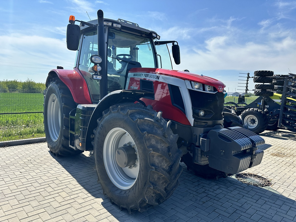 Farm tractor Massey Ferguson 7S.180