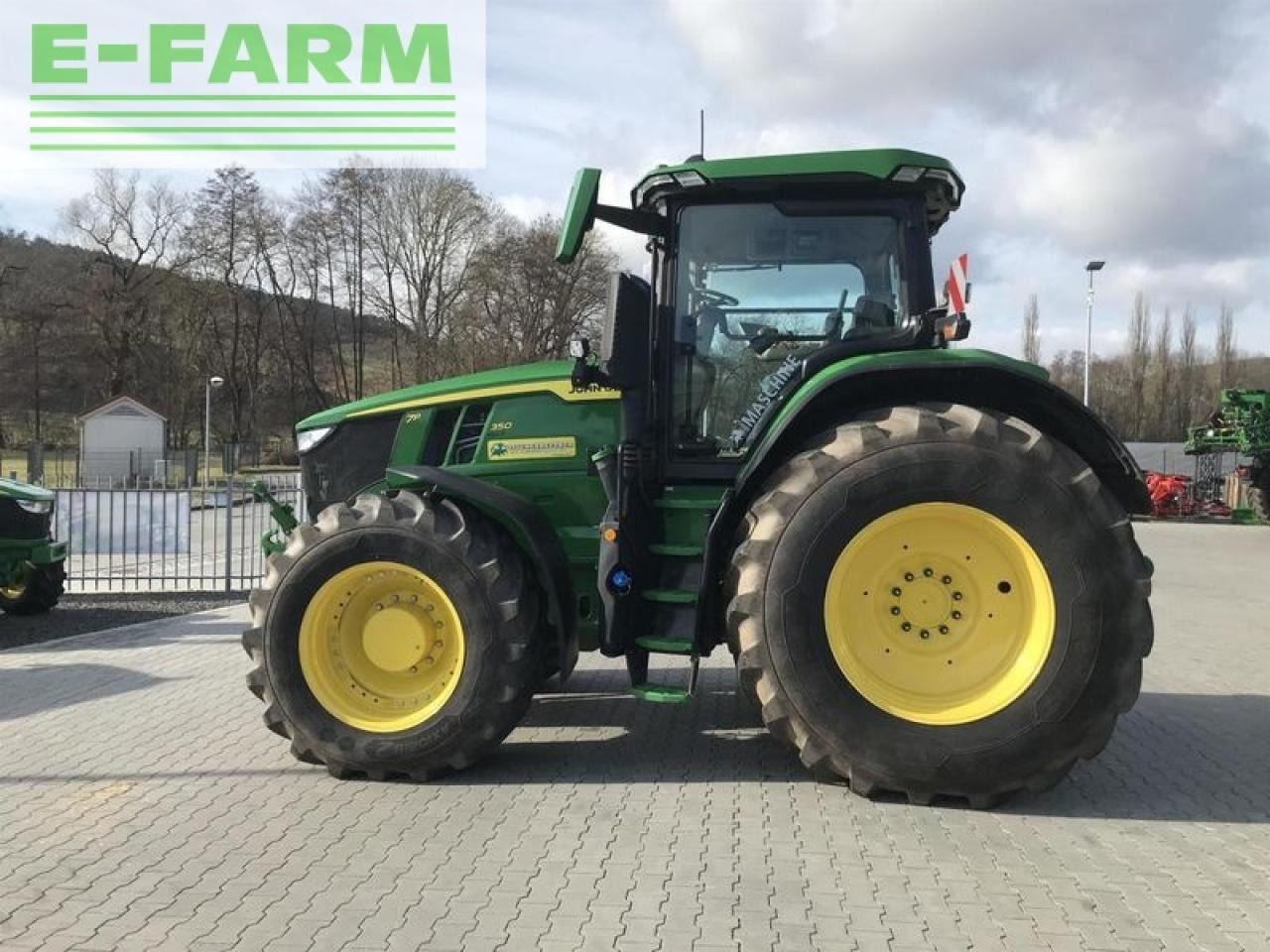 Farm tractor John Deere 7r 350