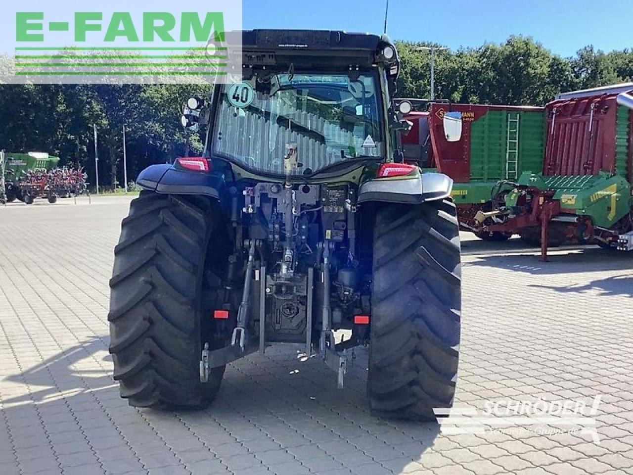 Farm tractor Valtra g 125 eh