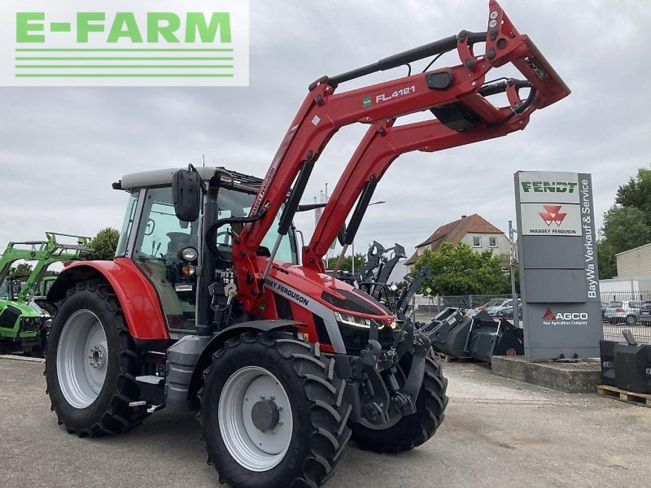 Farm tractor Massey Ferguson 5s.115 dyna 6