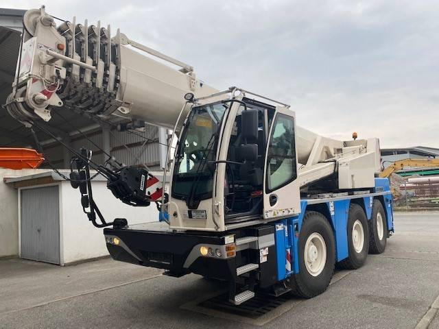 All terrain crane Liebherr LTC 1045-3.1