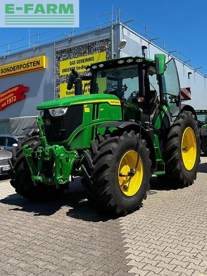 Farm tractor John Deere 6r 250